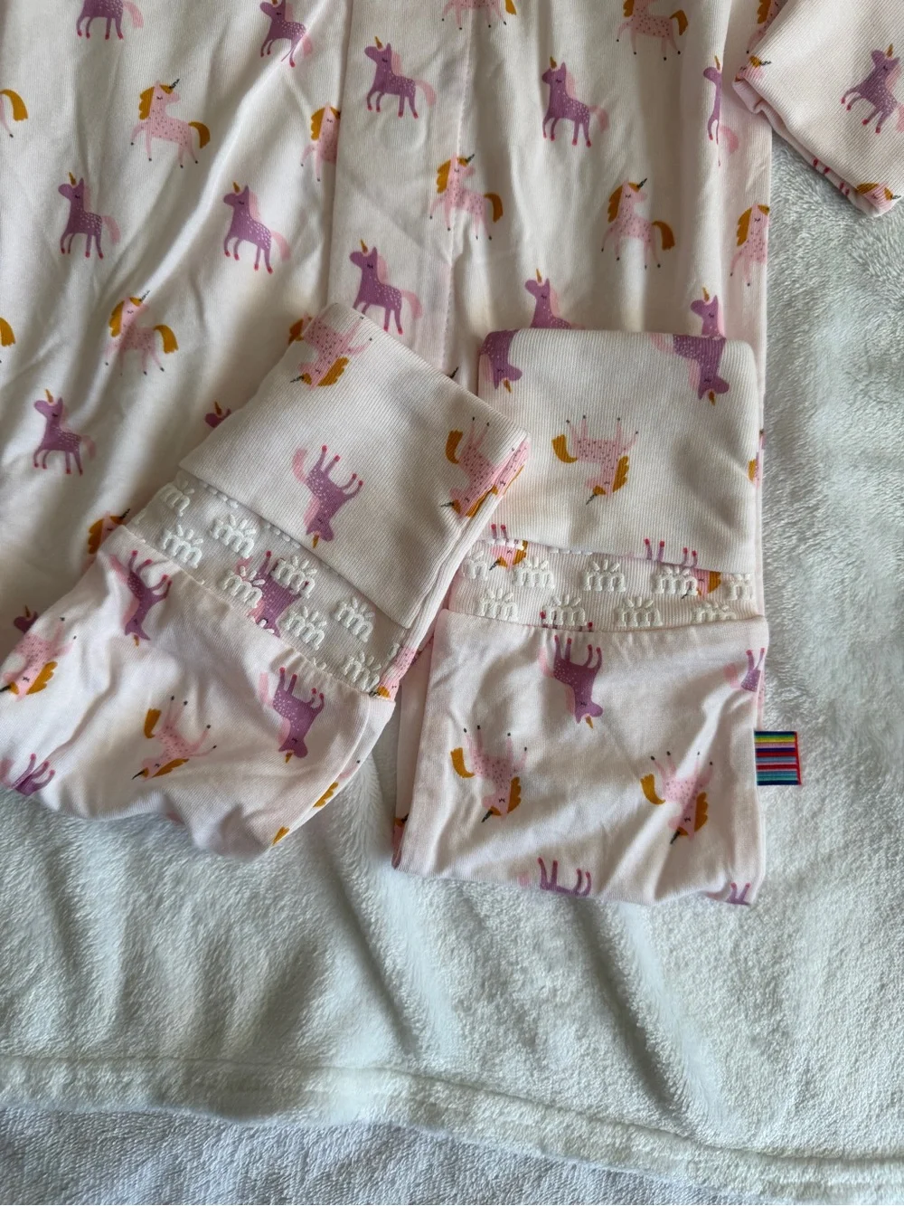 NWOT magnetic me unicorn convertible footies- 6-9M